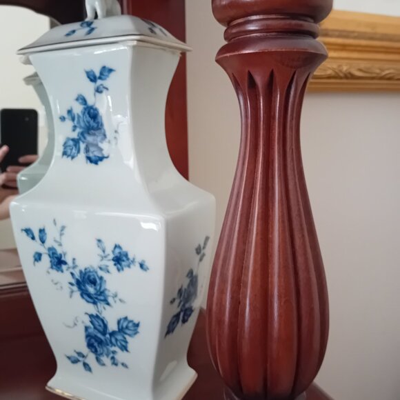 Chinese Blue and White Vista Alegre Portugal Urns - Picture 5 of 15